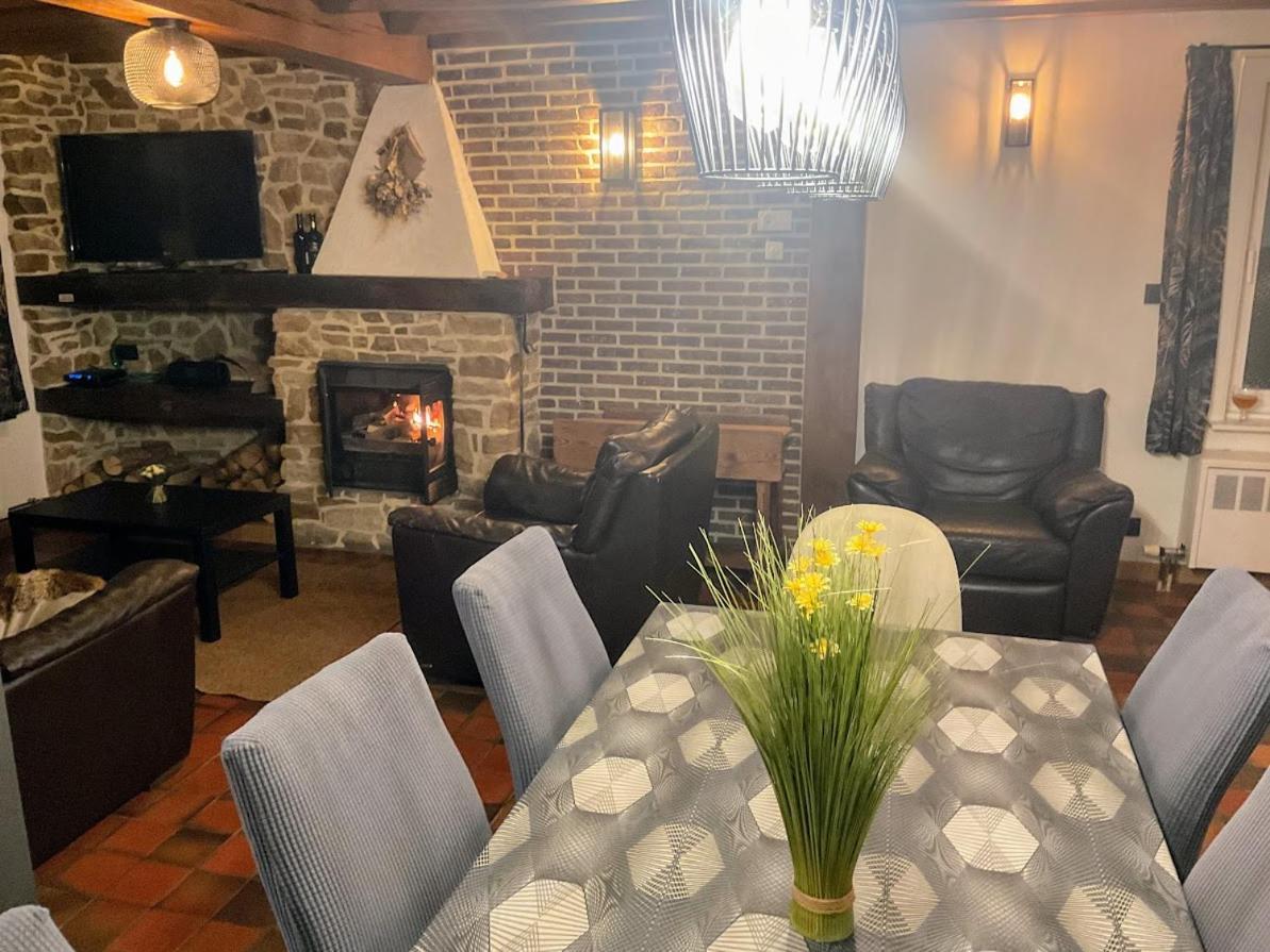 Le Refuge Du Grand Mitan Villa Isieres Bagian luar foto